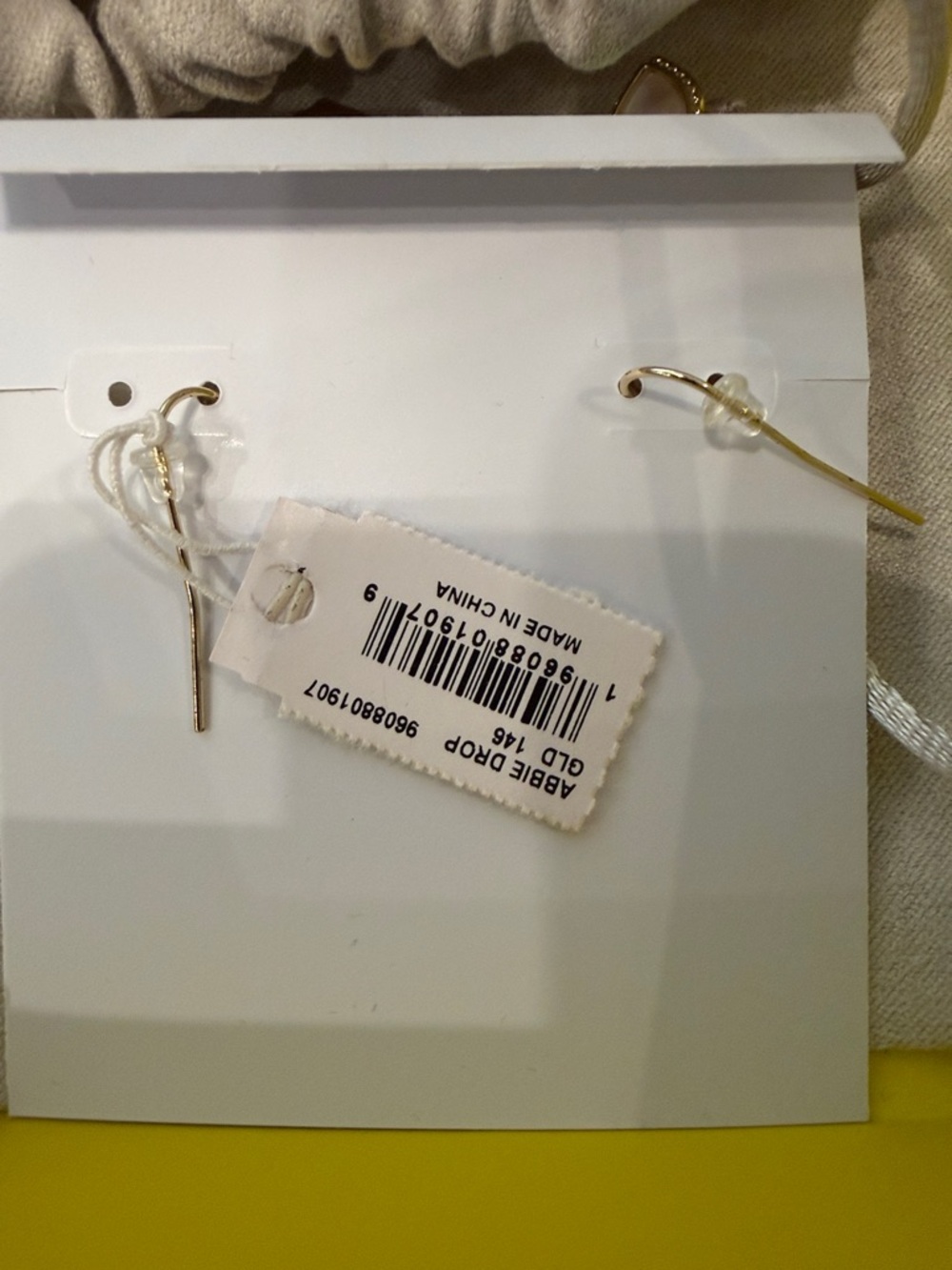 Kendra Scott Iridescent Pink and Gold Abbie Drop Earrings NWT - Picture 2 of 5
